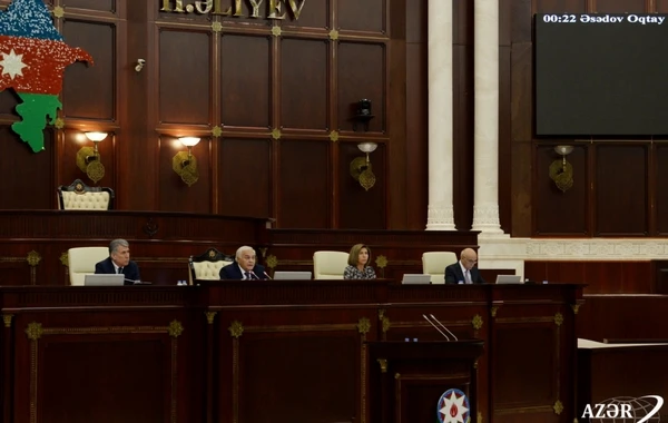Əli Əsədov etimada görə İlham Əliyevə təşəkkür etdi - FOTO