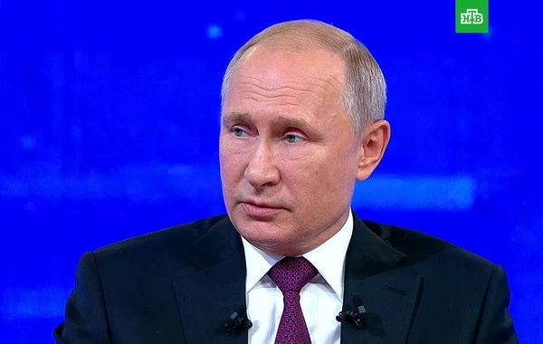 Putin “Azərbaycan” nəşriyyatının baş direktoruna medal verdi