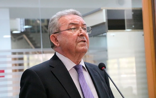 Misir Mərdanov nəvələri ilə alış-verişdə - FOTO
