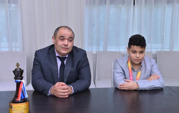 Təhsil naziri dünya çempionu olan məktəbli ilə görüşüb - FOTO