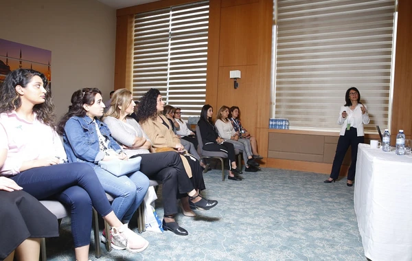 Dünya endokrinoloqları III Diabetik Pəncə Günü konfransı üçün Bakıda