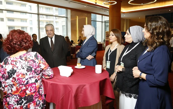 Dünya endokrinoloqları III Diabetik Pəncə Günü konfransı üçün Bakıda