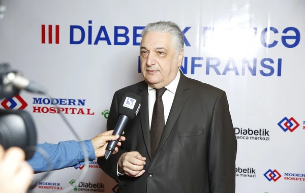 Dünya endokrinoloqları III Diabetik Pəncə Günü konfransı üçün Bakıda