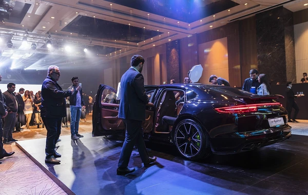 Bakıda iki yeni Porsche təqdim olundu - VİDEO