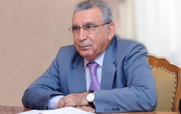 Prezident Ramiz Mehdiyevi təltif etdi