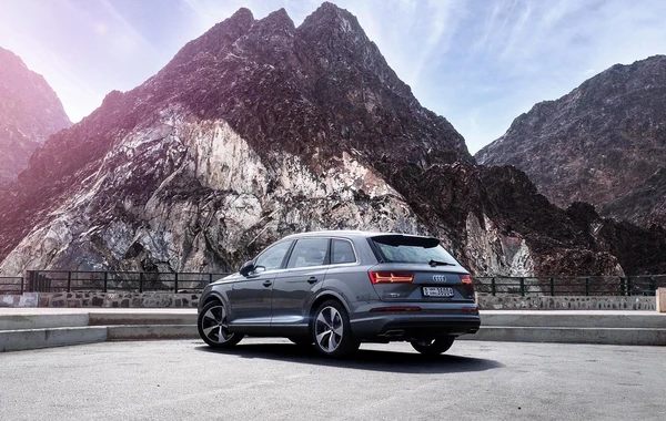 Tanınmış jurnal Audi Q7-ni mükafatlandırdı!