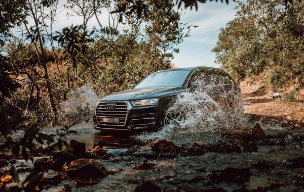 Tanınmış jurnal Audi Q7-ni mükafatlandırdı!