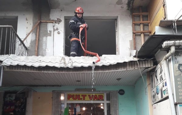Binəqədidə yataqxana yanıb - FOTO