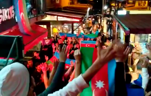 Türkiyəli fanatlardan "Qarabağ"a möhtəşəm dəstək: Yanındayız! - VİDEO