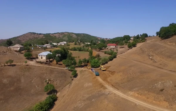 Tovuzda dağları partladaraq yeni yol salırlar - FOTO