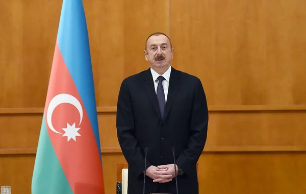 Bakıda dövlət və hökumət başçılarının görüşü başlayır