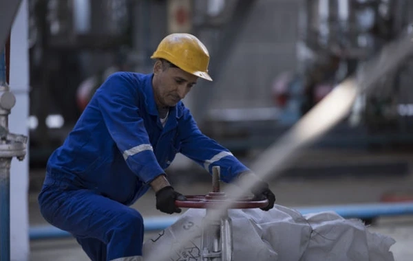 SOCAR готовится к производству топлива стандарта Евро-5 - ФОТО