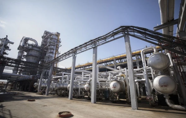 SOCAR готовится к производству топлива стандарта Евро-5 - ФОТО