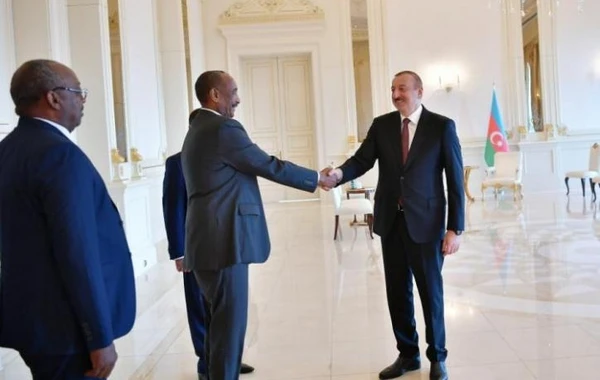 Prezidenti İlham Əliyev Sudan Prezidenti ilə görüşüb