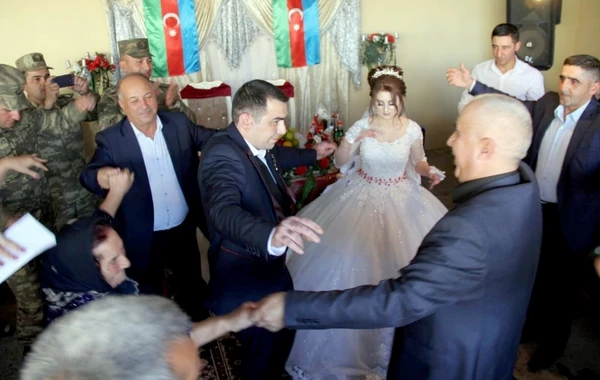 Azərbaycanda toyda maraqlı hadisə - FOTO