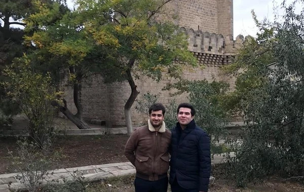 Потомок знаменитого мецената Гаджи Зейналабдина Тагиева посетил могилу прадеда - ФОТО