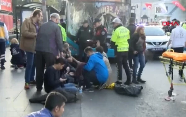 İstanbul ŞOK-da - Yaralılar yerə səpələndi - VİDEO