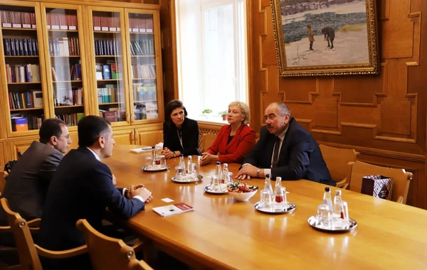 Latviya prezidenti hakim Ramin Qurbanova təşəkkür etdi
