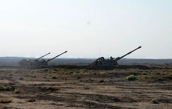 Ракетные и артиллерийские подразделения ВС Азербайджана провели боевые стрельбы - ВИДЕО 