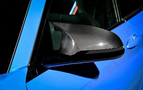 BMW рассекретила самую суровую версию маленького купе - ФОТО