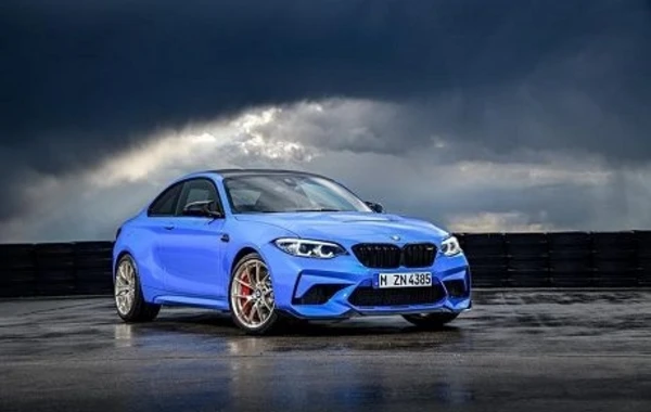 BMW выпустил лимитированную модель с использованием углепластика - ФОТО