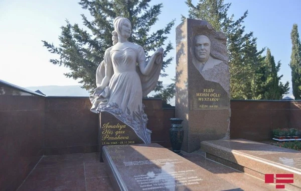 На могиле народной артистки установлен памятник - ФОТО