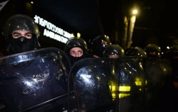 Тбилиси охватили протесты из-за фильма о геях - ФОТО
