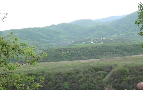 Düşmənlə üz-üzə yaşayan kənd sakinləri - FOTO