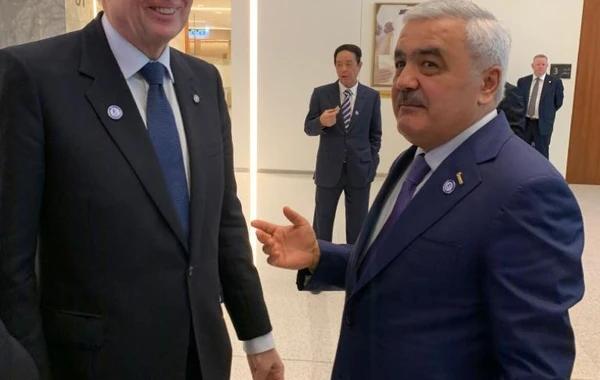 SOCAR prezidenti Əbu-Dabidə dünyanın aparıcı şirkətlərinin rəhbərləri ilə görüşüb - FOTO