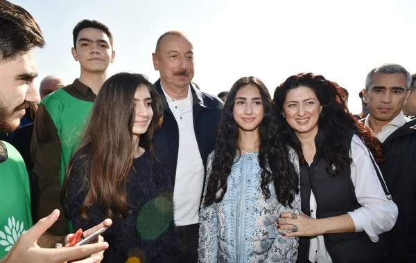 Prezident gənc oğlanın xahişinə belə cavab verdi - VİDEO