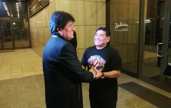 Maradona Boliviyanın keçmiş prezidentinə dəstək çıxdı - FOTO