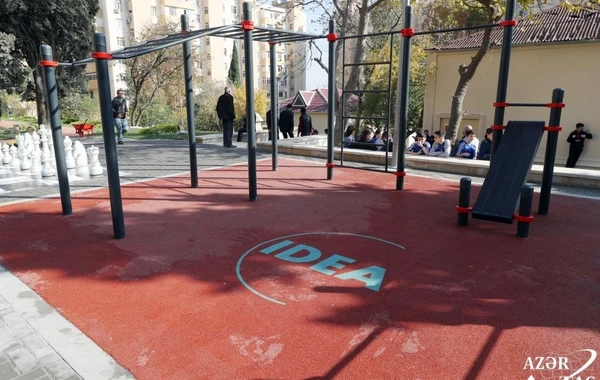 Лейла Алиева на открытии очередного благоустроенного двора - ФОТО