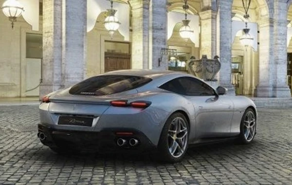 Ferrari презентовал новый суперкар Roma - ФОТО