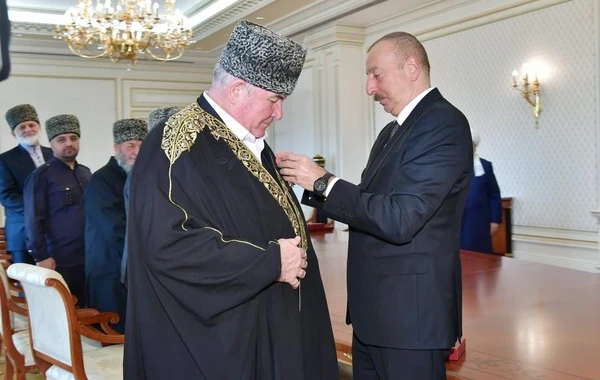 Ильхам Алиев принял делегацию мусульманских религиозных деятелей - ФОТО
