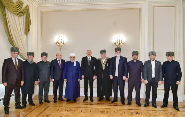 İlham Əliyev: Onlar düşmənçilik, nifrət toxumu səpir - FOTO (YENİLƏNİB)