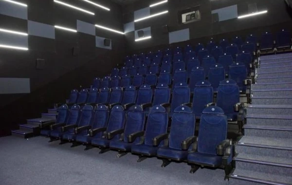 Ильхам Алиев на открытии в Сумгайыте нового здания кинотеатра сети CinemaPlus - ВИДЕО 