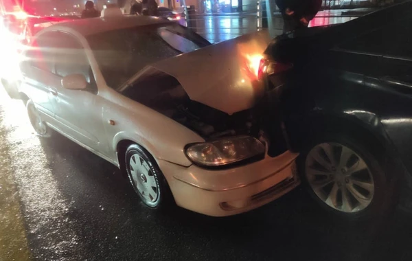 В Баку столкнулись 7 автомобилей: двое пострадавших - ФОТО