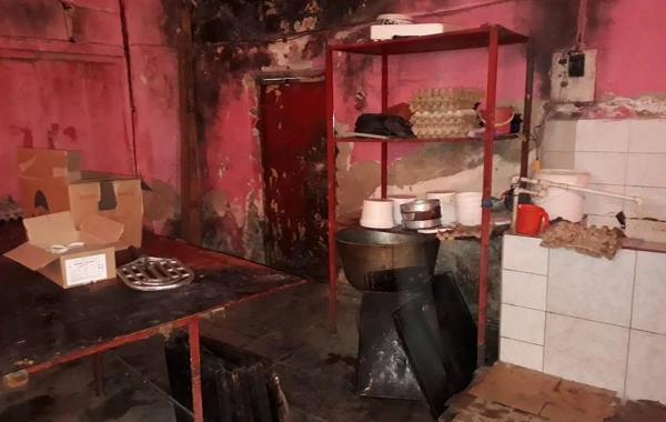 В Баку из-за антисанитарии приостановлена деятельность кондитерского цеха - ФОТО