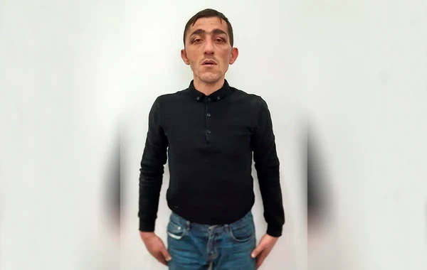 Şadlıq sarayının mühafizəçisi iş yerindən oğurluq etdi