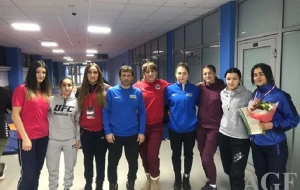 Güləşçilərimiz Rusiyada iki medal qazanıb - FOTO