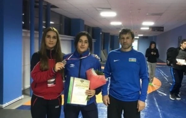 Güləşçilərimiz Rusiyada iki medal qazanıb - FOTO