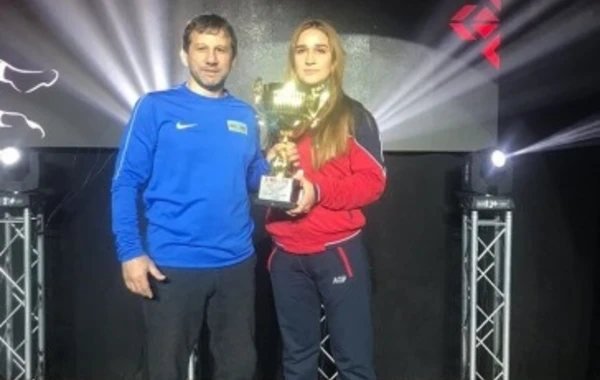 Güləşçilərimiz Rusiyada iki medal qazanıb - FOTO