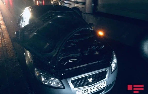 Bakının Ziya Bünyadov prospektində yol qəzası - 3 nəfər xəsarət aldı - VİDEO