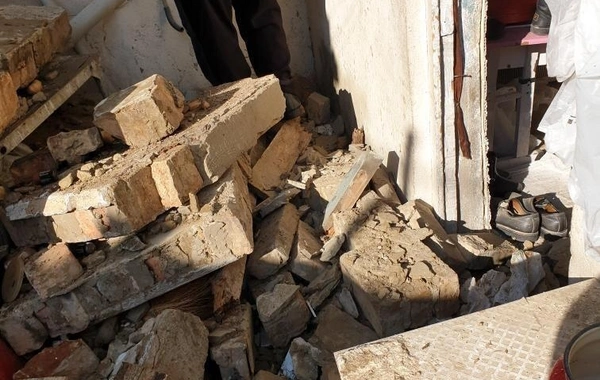 Bakıda daha bir evin ikinci mərtəbəsi çökdü - FOTO