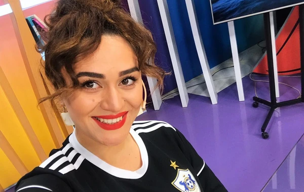 ITV və Baku TV-nin aparıcıları "Qarabağ"ın geyimində – VIDEO/FOTO