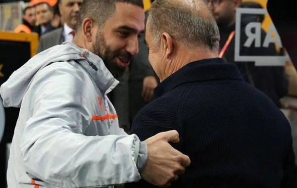 "Qalatasaray" Ardanı qaytarır