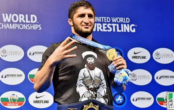 Olimpiya və dördqat dünya çempionu bu hərəkətinə görə cəzalandırılıb - FOTO