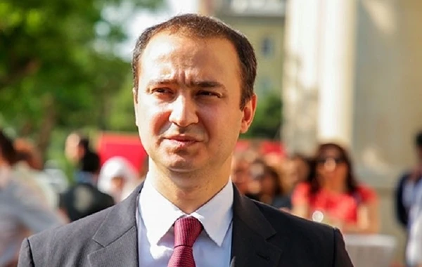 Tale Heydərovun Bakıdakı mağazaları bağlanır - FOTO