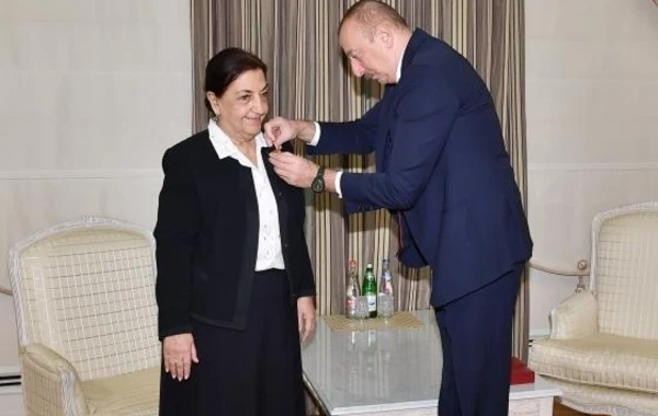 Президент Ильхам Алиев вручил Диляре Сеидзаде орден "Шараф" - ФОТО