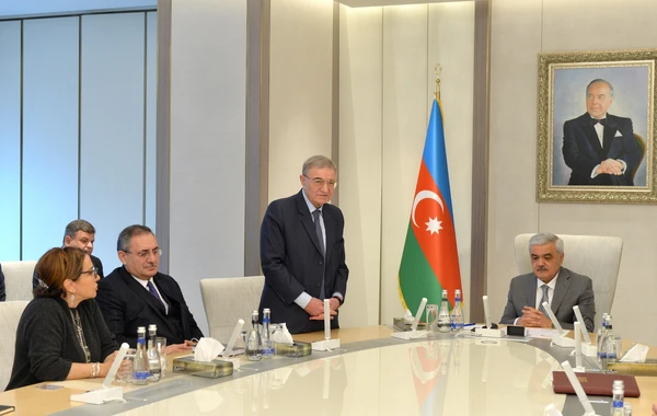 Новый вице-президент SOCAR представлен коллективу - ФОТО